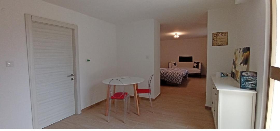 Monolocale Fronte Mare Apartment Porto Torres Bagian luar foto